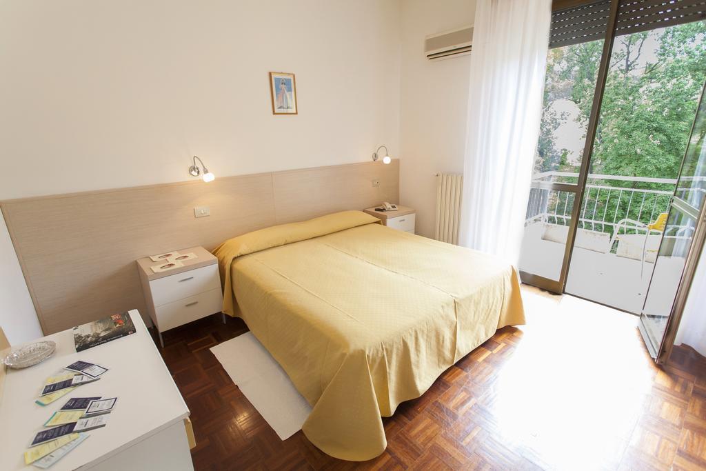 Hotel Rossini Tabiano Terme Kültér fotó