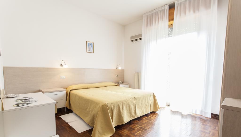 Hotel Rossini Tabiano Terme Kültér fotó