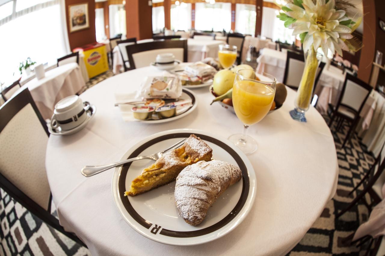 Hotel Rossini Tabiano Terme Kültér fotó